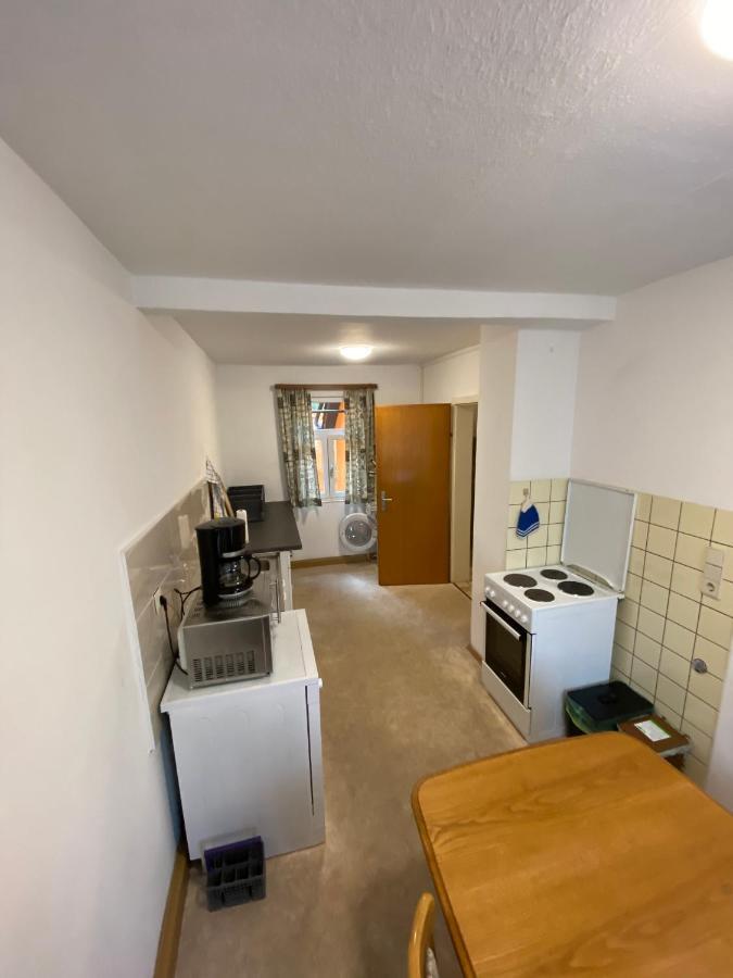 Einfaches Haus Mit Privatzimmern Und Gemeinschaftsraeumen Heilbronn Extérieur photo