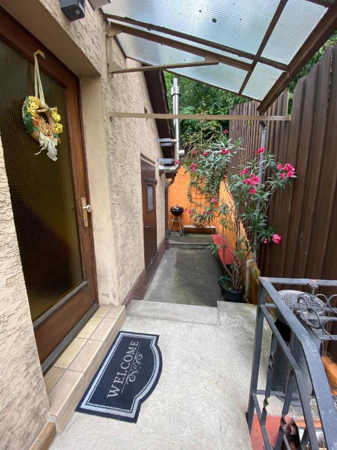 Einfaches Haus Mit Privatzimmern Und Gemeinschaftsraeumen Heilbronn Extérieur photo